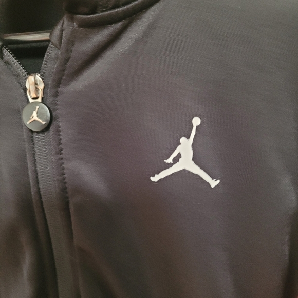 Jordan Red And Black Zip Up Hooded Jacket - Picture 3 of 6